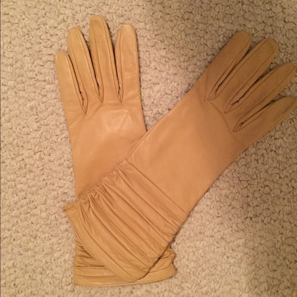 Hermes women’s leather gloves size 7.5 kid leather